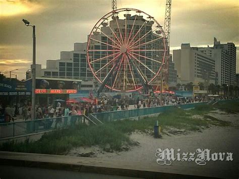 Daytona Beach boardwalk | Daytona beach boardwalk, Beach boardwalk ...