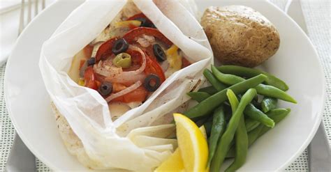 Steamed Fish Fillet with Vegetables recipe | Eat Smarter USA