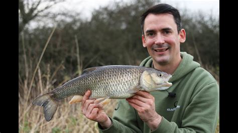 Small River Chub Fishing - YouTube