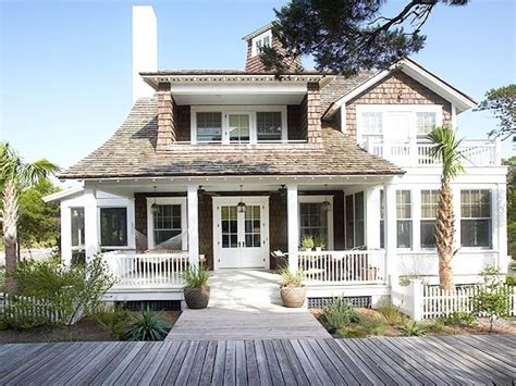 seaside Cottage Style House Plans | Beach House Exterior Cute Beach ...