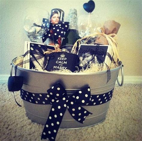 20 Ideas for Gift Basket Ideas for Couple in 2020 (With images) | Engagement gift baskets ...