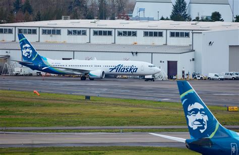 Investigators say fallen Alaska Airlines door plug has been found - ABC News