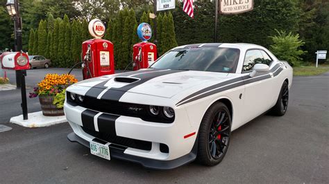 2016 DODSGE SRT Hellcat Challenger with custom side stripe | SRT DEMON ...