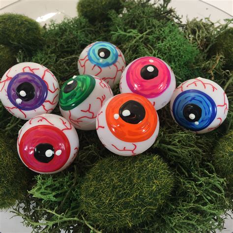 7 Halloween Eyeball Props Bloodshot Zombie Eyeballs Spooky Home Decor ...