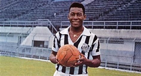 Pelé: El Santos de Brasil homenajeará a 'O Rei'