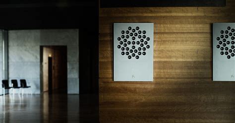 These Wireless Wall Mounted Speakers Look More Like Art | CONTEMPORIST