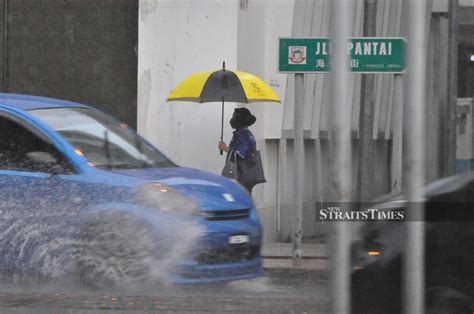 Incessant rain causes floods in 4 Sabah districts, third time in 3 ...