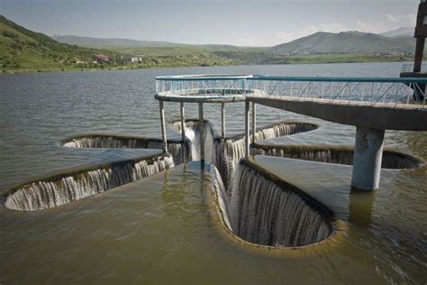 7 Different Types of Spillways