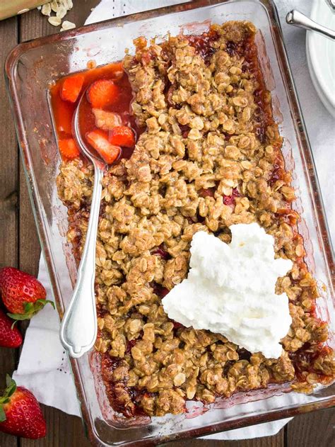 Old Fashioned Strawberry Rhubarb Crisp - Plated Cravings