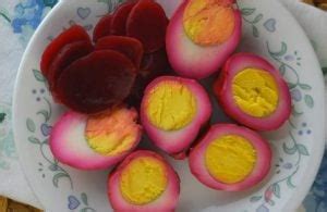 Pickled Eggs in Beet Juice Recipe - These Old Cookbooks