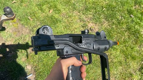 KWC mini uzi gas dumping : r/airsoft