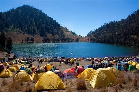 PAKET KEMPING RANU KUMBOLO DAN BROMO - Wisata Gunung Indonesia