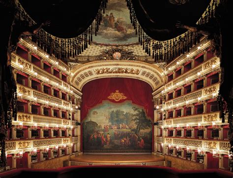 Teatro San Carlo di Napoli, X curiosità che ancora non sai