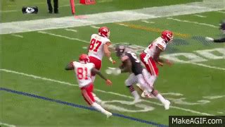 Tyreek Hill is Fast on Make a GIF