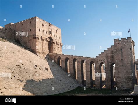 aleppo ancient citadel in syria Stock Photo - Alamy