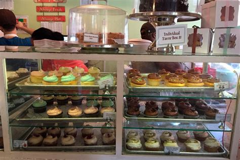 Magnolia Bakery Plans to Open Franchises Across the U.S. - WSJ