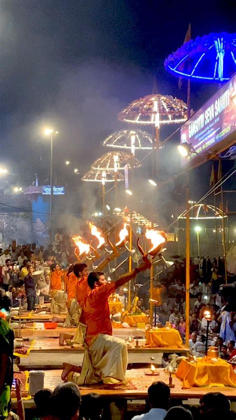 Ganga Arti, Varanasi | Varanasi photography beautiful, Varanasi, Quick travel