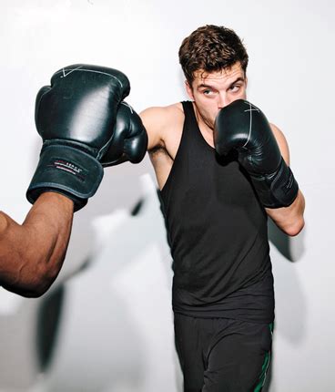 Celebrity Workout - Sebastian Stan's Boxing-Based Routine | Oh yes I am