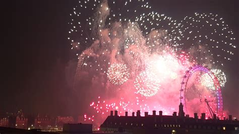 Fireworks London 2020 - YouTube