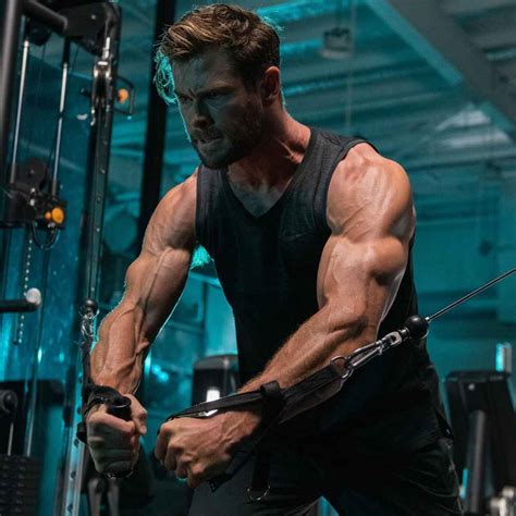 What is Chris Hemsworth's Workout Routine? - SET FOR SET