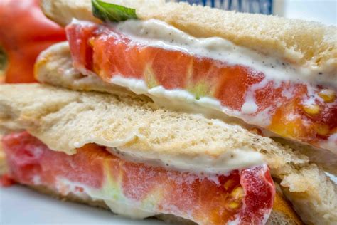 Southern Tomato Sandwich Recipe -- The Essence of Summer