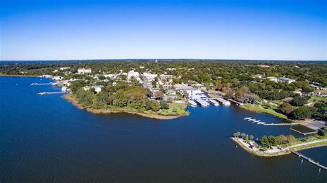 Boat rentals and tours on the Harris Chain of Lakes!