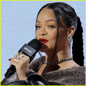 Everything We Learned From Rihanna’s Super Bowl Halftime Show Press Conference | 2023 Super Bowl ...