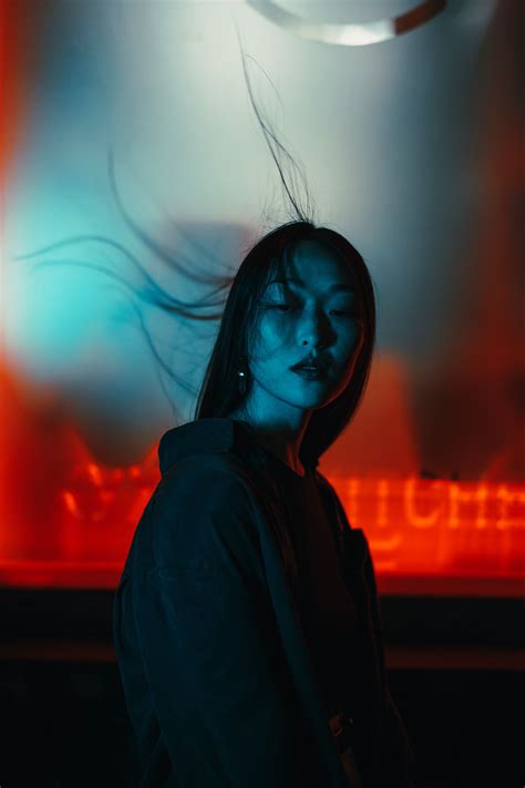 Dramatic low light portrait by Polina Washington | Cinematic ...