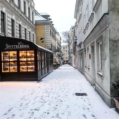 This is Vienna (A photo essay): 15 pictures of Vienna in snow - Vienna ...