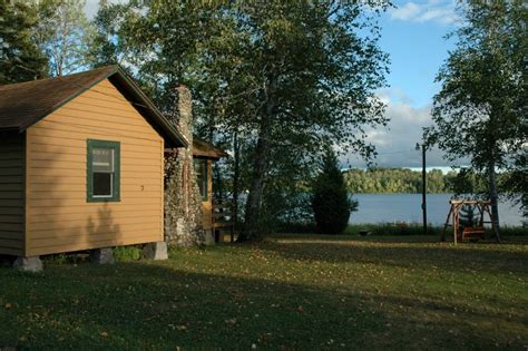 Lake Vermilion Minnesota Cabins for rent | Everett Bay Lodge