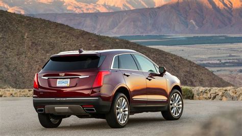 2017 Cadillac XT5 Platinum AWD review notes: Efficient, utilitarian ...