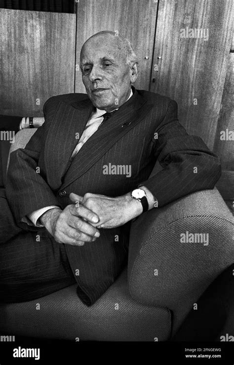 Andrei sakharov 1989 hi-res stock photography and images - Alamy