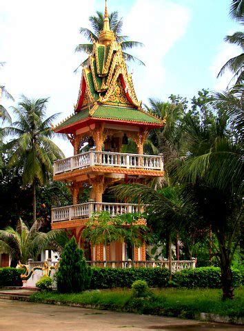 VIENTIANE LAO | Wat college campus vientiane | David Whitney | Flickr