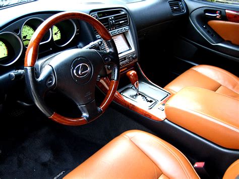 Lexus GS 300 - Information and photos - MOMENTcar