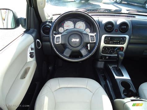 Taupe Interior 2002 Jeep Liberty Limited Photo #40441489 | GTCarLot.com