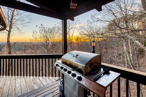 Murphy NC Cabins w/ Great Mountain Views + Hot tub | NC cabin.