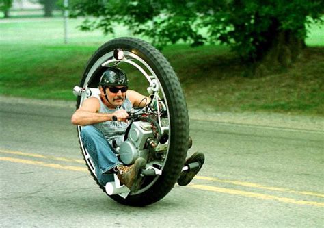 Damn Cool Cars: One wheel vehicle