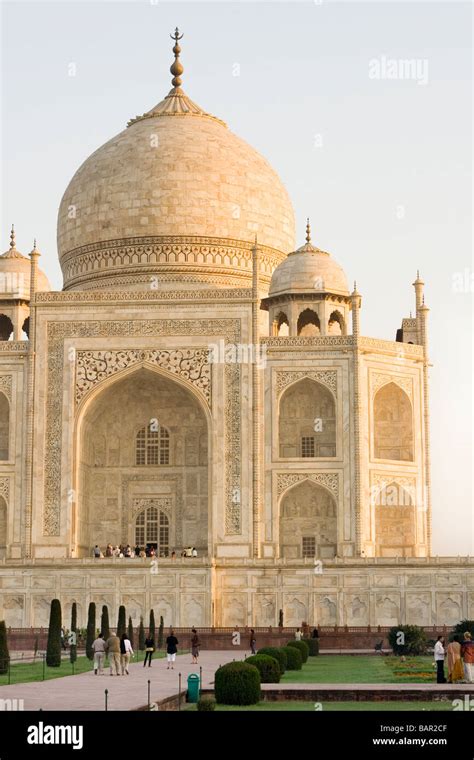 Taj mahal construction hi-res stock photography and images - Alamy