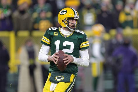 Aaron Rodgers gives new Packers QB Sean Clifford a 'housewarming gift'