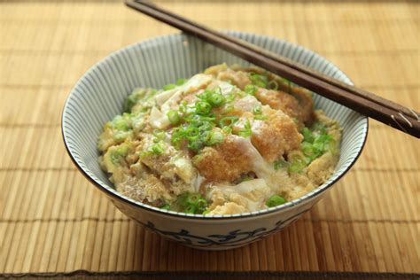 Katsudon (Japanese Chicken or Pork Cutlet and Egg Rice Bowl) Recipe