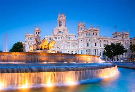 Madrid: Cibeles Rooftop & Retiro Park Guided Walking Tour | GetYourGuide