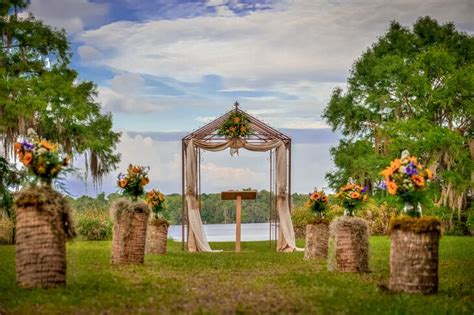 A Rustic, Outdoor Wedding in DeLand, Florida