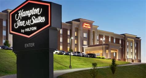 Hampton Inn & Suites Hotel in Downtown Parkersburg, WV