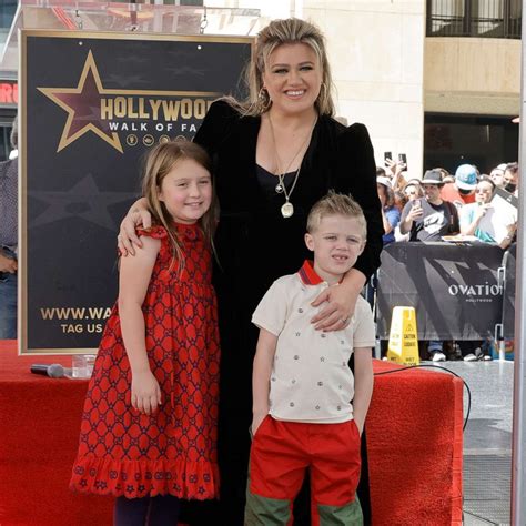 Kelly Clarkson brings daughter River Rose, son Remington to Hollywood ...