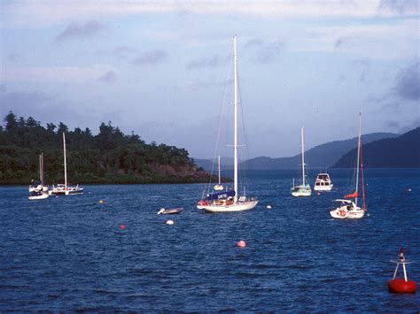 Shute Harbour, QLD - Aussie Towns