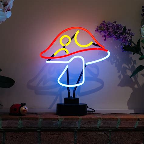 Neon-Sculptures-305.jpg – My Dad Rocks