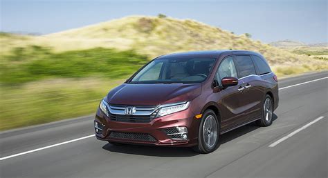 2018 Honda Odyssey Elite - Front Three-Quarter, car, HD wallpaper | Peakpx