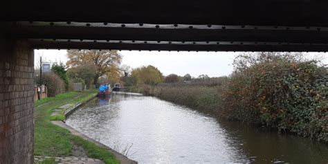 Dog walk at Trent & Mersey Canal Path (Burton) · Staffordshire · Walkiees