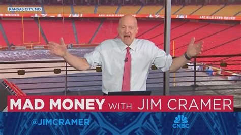 Jim Cramer looks ahead to next week's market game plan - YouTube