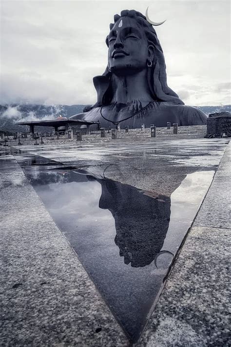 Patung Adiyogi Shiva pada tahun 2021. Dewa Siwa, patung Dewa Siwa, Dewa ...